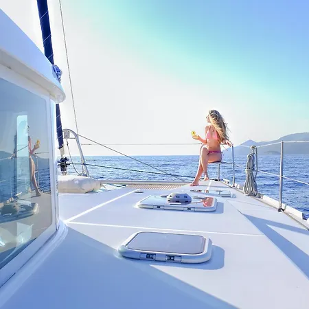 Sail Med Catamaran بوتيل أولدينيس